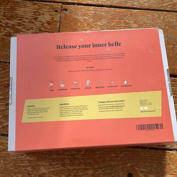 Box of BATHBOMBS! Bubbly Belle handmade 12 bombs 5oz each BNWT - Picture 2 of 10